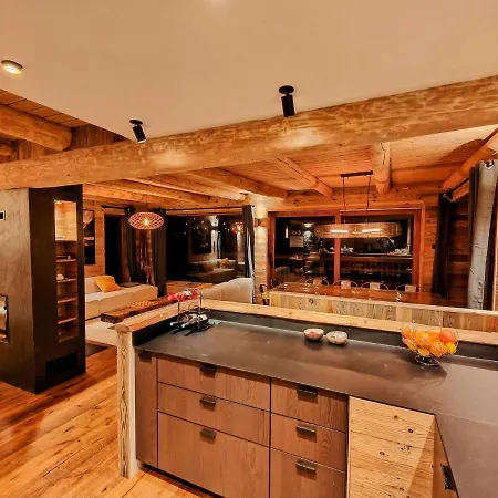 Dakota, Pied Des Pistes, 15 Pers, *