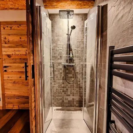 Dakota, Pied Des Pistes, 15 Pers, *