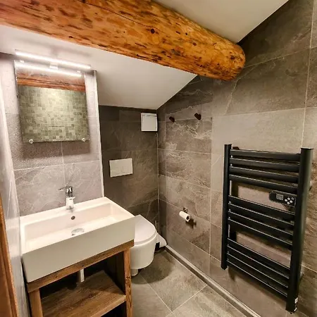 Dakota, Pied Des Pistes, 15 Pers,