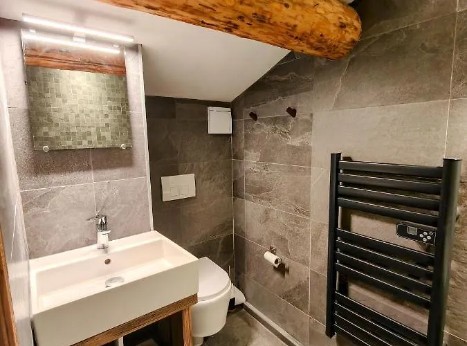 Dakota, Pied Des Pistes, 15 Pers,